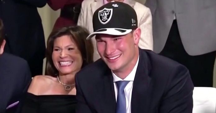 Las Vegas Raiders Select Fernando Mendoza as No. 1 NFL Pick