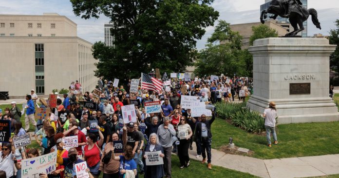 Democrats turn to state legislative races to catch up in the redistricting battle