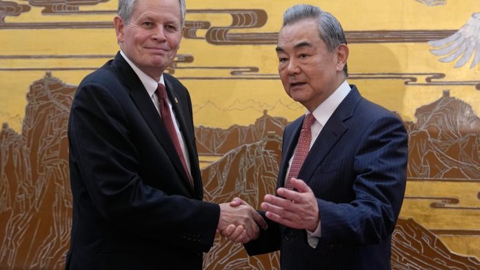 China signals again that Taiwan is a priority ahead of Trump-Xi meeting