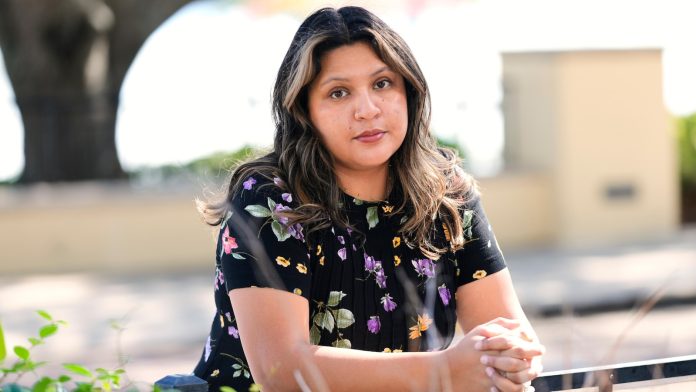 Long DACA renewal wait times leave some 'Dreamers' without status, a job and fearing detainment