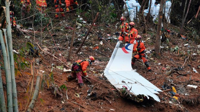 New data on 2022 China plane crash suggests cockpit struggle and fuel cut