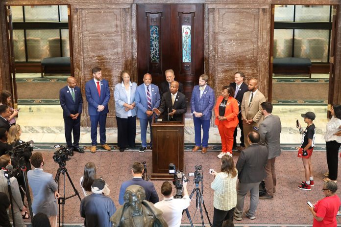 As Southern states rush to redraw maps, some hit the brakes instead
