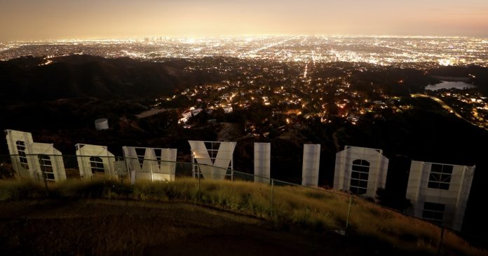 SAG-AFTRA reaches tentative deal with major studios