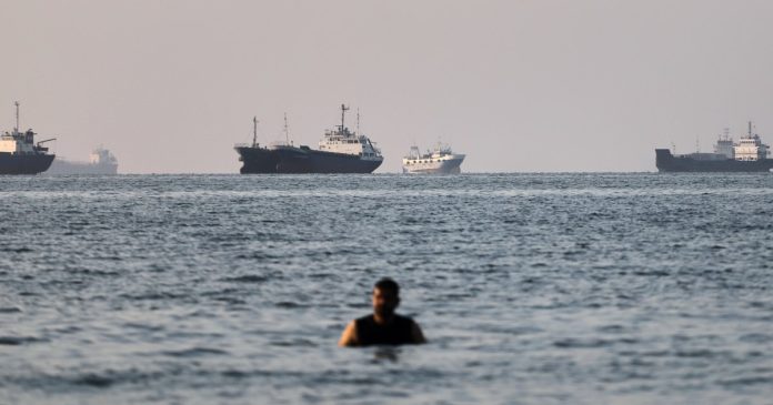 U.S.-Iran deal expected to reopen Strait of Hormuz could be signed within days, both sides say