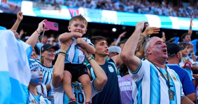 Argentina anota y la locura se desata entre los hinchas