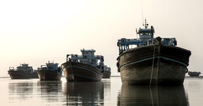 US and Iran Reach Framework Deal to End War, Reopen Hormuz