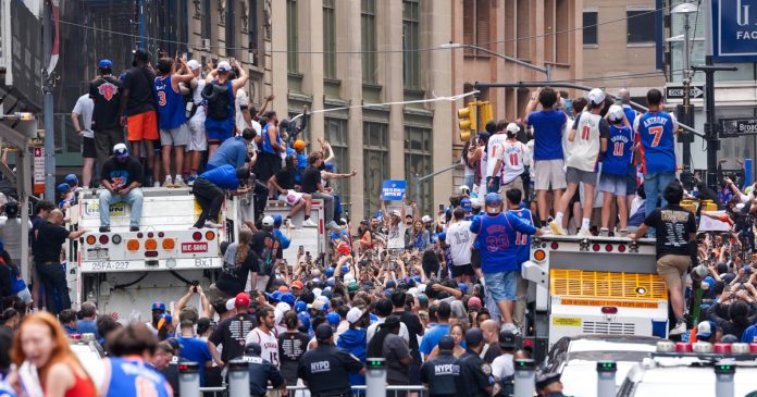 Woman who went viral for taking Knicks-themed trash can is no longer with JPMorgan Chase