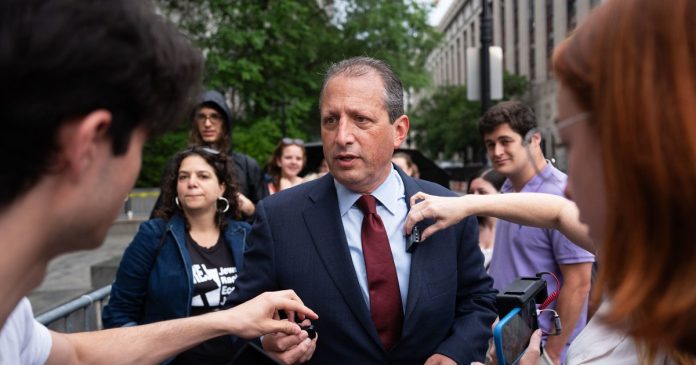 Brad Lander found not guilty of charges in incident at immigration detention center in New York