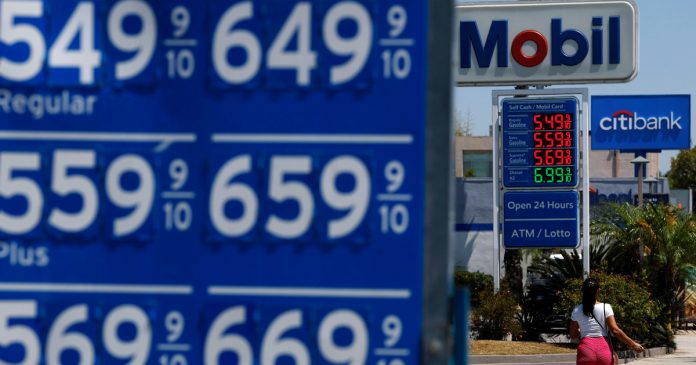 Trump accuses oil companies of gas price ‘gouging,’ calls for DOJ probe