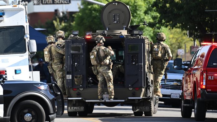 Police locked in negotiations with man in Bakersfield holding hostages