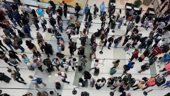 Man in Texas is accused of using a fake boarding pass to get on a United flight to Los Angeles