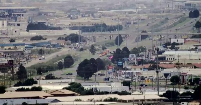 Suspected gunman dead in Texas shooting 