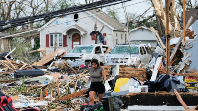 Wisconsin tornado causes extensive damage and cuts power to thousands of homes