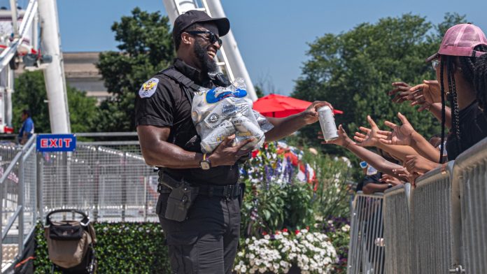 Extraordinary heat in US Northeast arrives to clash with Fourth of July revelry