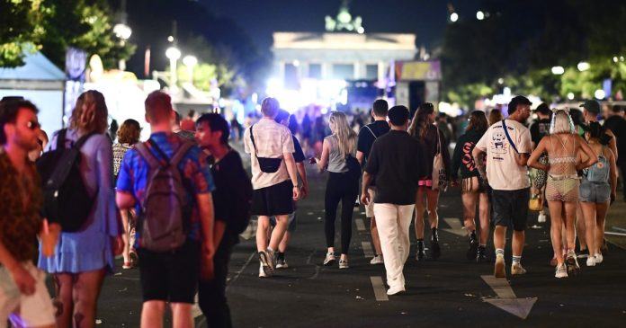Berlin police kill Pride attack suspect, and Maine Democrats pick Troy Jackson: Weekend Rundown
