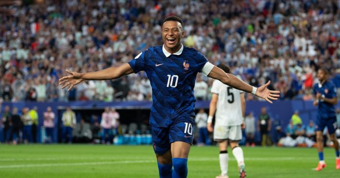 Rivals France and Morocco meet to kick off quarterfinals