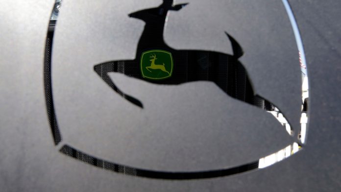 John Deere owners will get right to repair their own equipment under new settlement