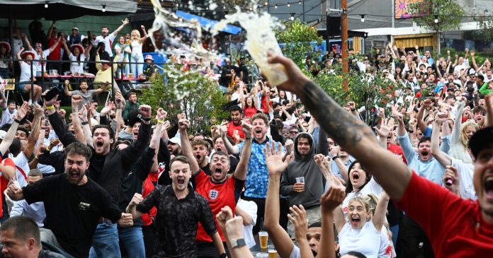 England fans can now drink alcohol in pubs for Mexico World Cup game after licensing update