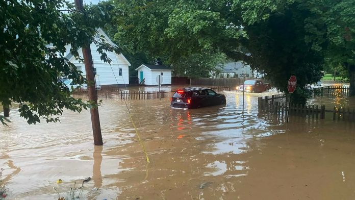 2 dead in flash floods caused by heavy rain in West Virginia, governor's office says