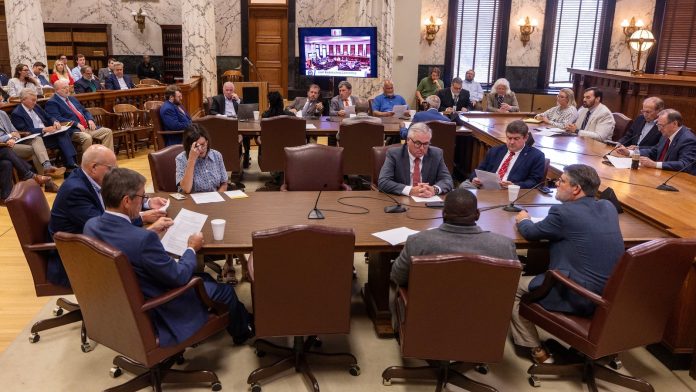 Mississippi lawmakers launch redistricting process after Supreme Court ruling