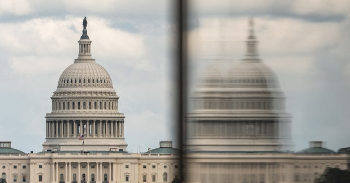 Senate passes short-term bill to prevent a shutdown before the midterm elections