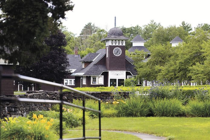 As US small colleges close, towns can struggle. In Vermont, one turned the page.