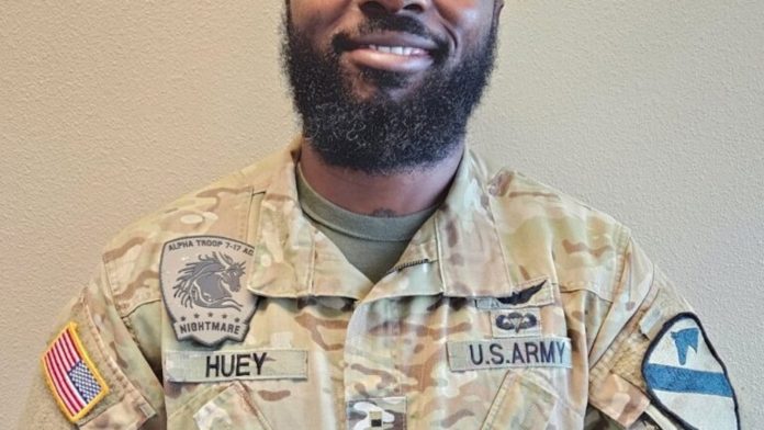 Army identifies identifies 2 Fort Hood helicopter pilots killed in Apache crash