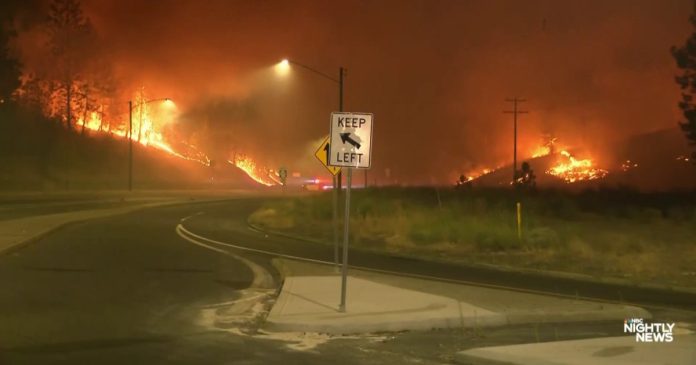 Dangerous wildfires in Washington burn thousands of acres