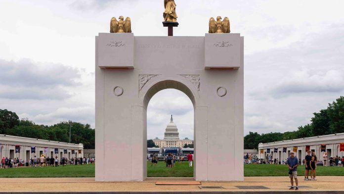 National Park Service backs Trump's arch, despite its impact on Washington's sightline