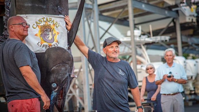Boat hauls in 1,260-pound blue marlin believed to be East Coast's largest catch