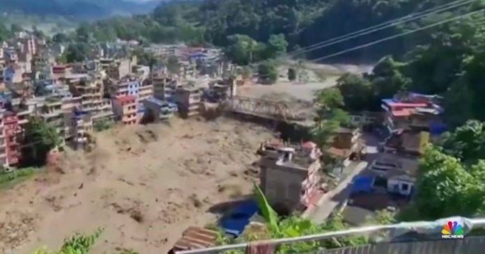 American tourists among hundreds missing after deadly floods in Nepal