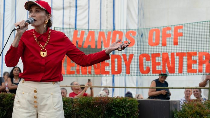 Thousands join protest outside Kennedy Center, expressing concern that Trump might tear it down