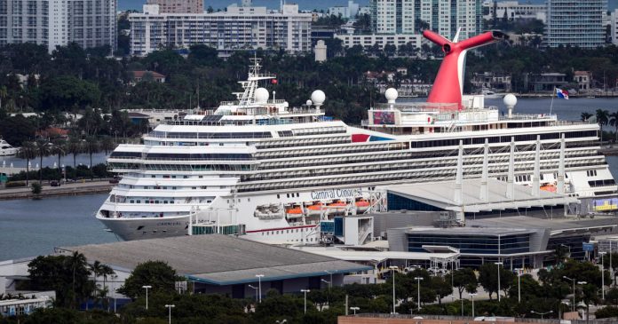 Florida mom left infant, toddler and 2 other kids home alone while she went on 3-day cruise, officials say