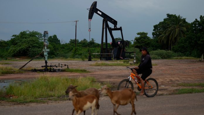 Oil giant Chevron is expected to announce it will expand operations in Venezuela, US official says