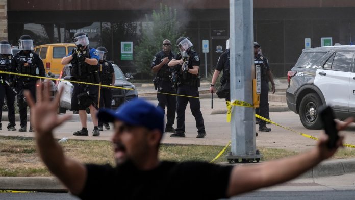 ICE agent shoots and wounds man in Austin, Texas, officials say