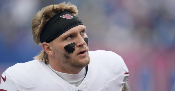 NFL reviewing referee’s interaction with Arizona Cardinals player during game