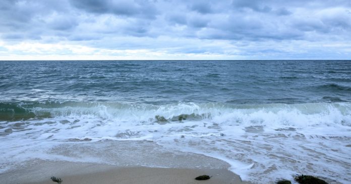 Coast Guard searching off Nantucket for missing jet heading from Bermuda to Boston