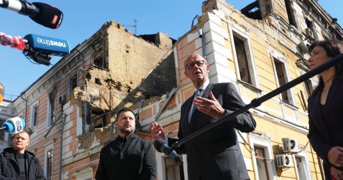 Russia pounds Kyiv during German chancellor’s visit in a new escalation